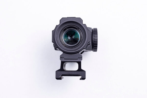 Front view of Gideon Optics Advocate attached to mounting plate