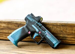 Gideon Optics sight mounted on a Canik firearm