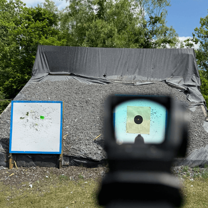 Gideon Optics Granite Comp reticle view at an outdoor shooting range - Gideon Optics Gideon Optics Granite Comp reticle view at an outdoor shooting range